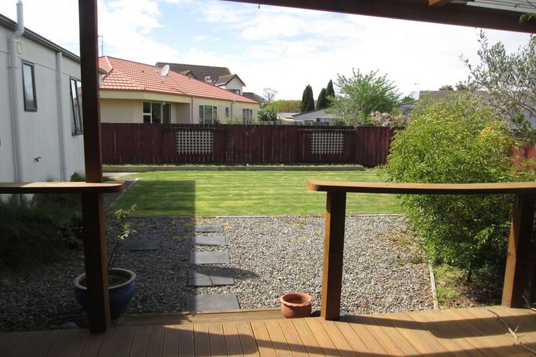 Photo of property in 35 Dalfield Place, Highbury, Palmerston North, 4412