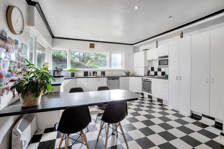 Photo of property in 8 Happy Home Road, Westmorland, Christchurch, 8025