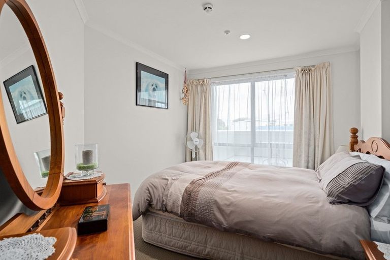 Photo of property in Paramount Apartments, 2/281 Maunganui Road, Mount Maunganui, 3116