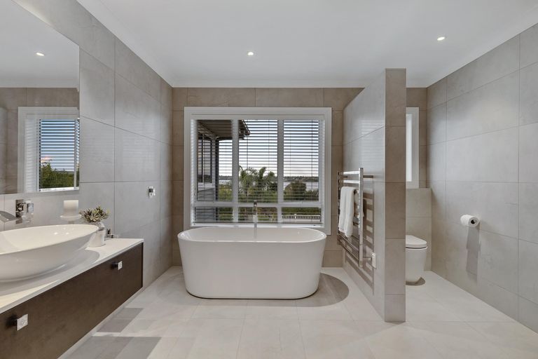 Photo of property in 13 Milano Boulevard, Karaka, Papakura, 2113