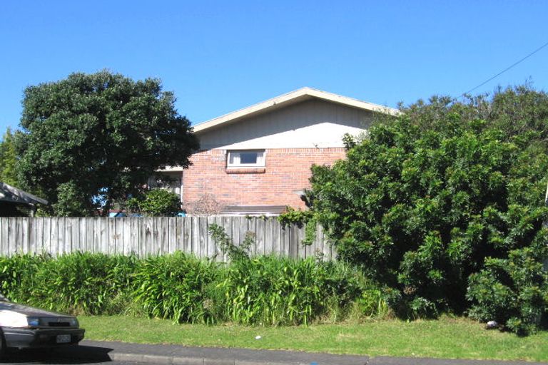 Photo of property in 111 Hutchinsons Road, Bucklands Beach, Auckland, 2014