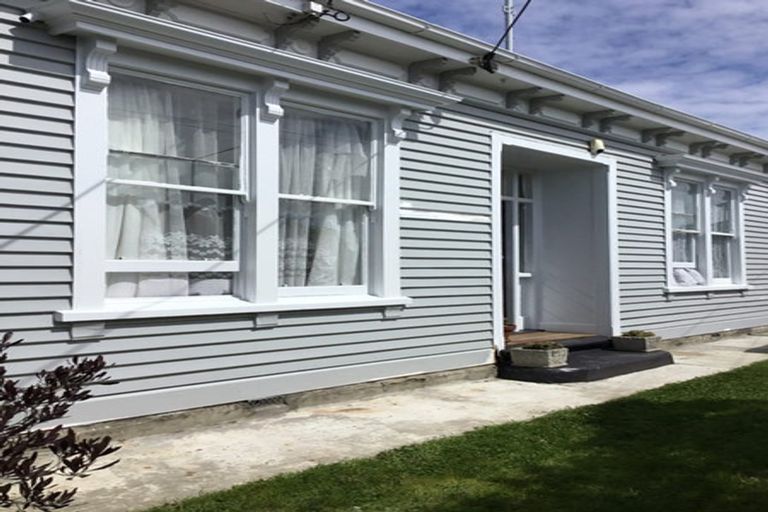 Photo of property in 196 Edgeware Road, Edgeware, Christchurch, 8013