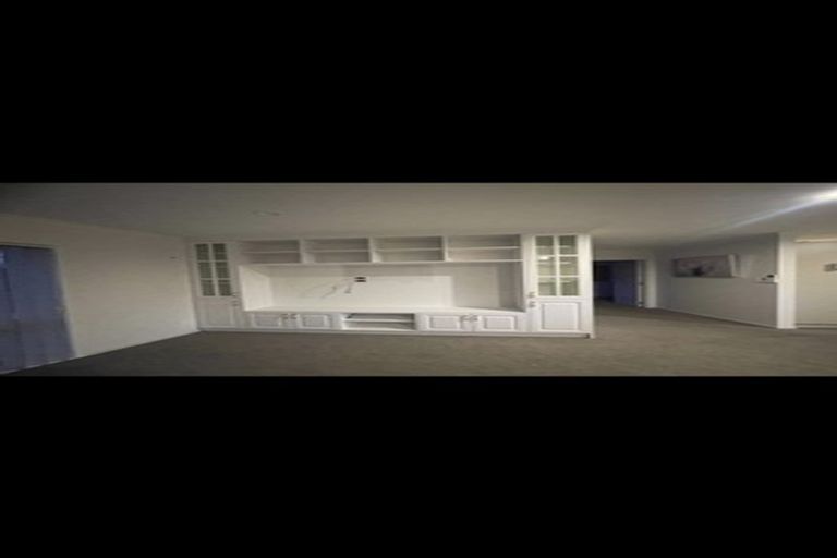 Photo of property in 589d Great South Road, Rosehill, Papakura, 2113