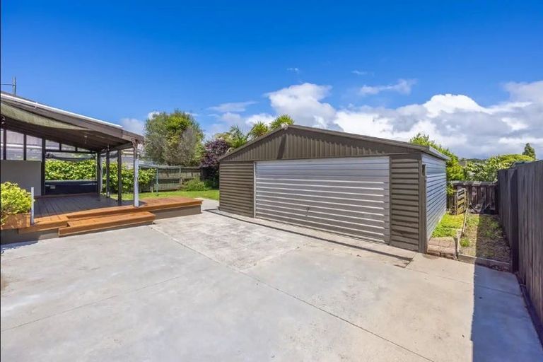 Photo of property in 50 Poaka Avenue, Dinsdale, Hamilton, 3204