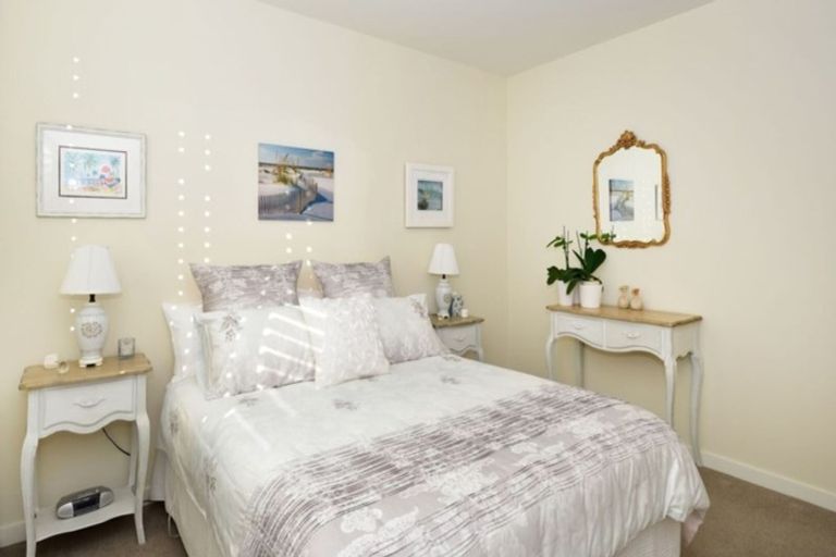 Photo of property in 83 Parkside Drive, Orewa, 0931