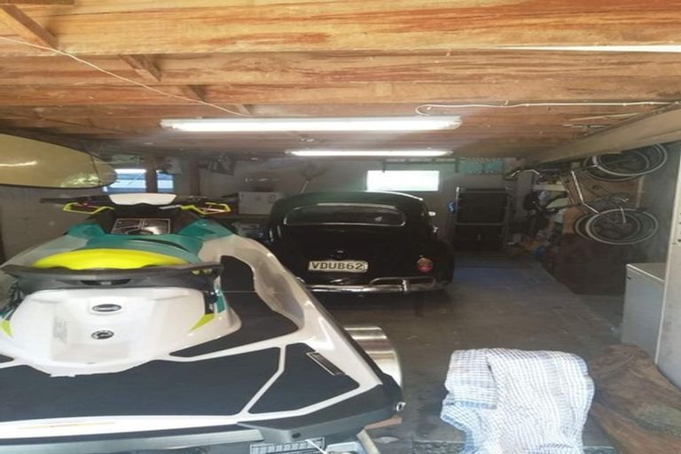 Photo of property in 38 Omokoroa Road, Omokoroa, 3114