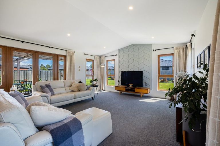 Photo of property in 2 Deans Place, Amberley, 7410