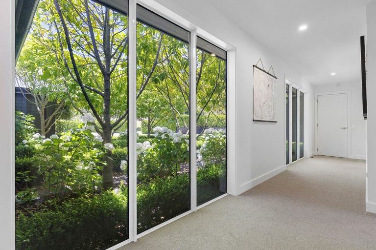 Photo of property in 35 Locheagles Rise, Kinloch, Taupo, 3377