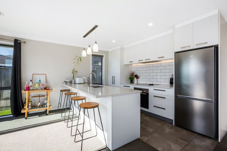 Photo of property in 5 Pohe Street, Waikanae, 5036