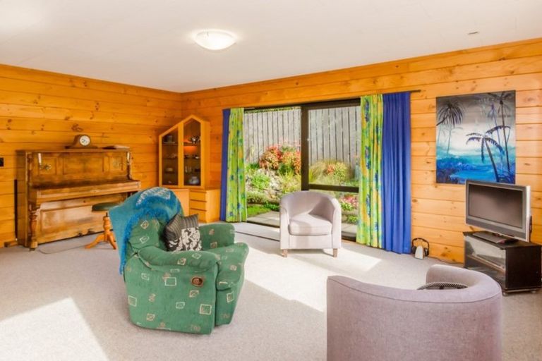 Photo of property in 42a Sunshine Avenue, Paraparaumu, 5032