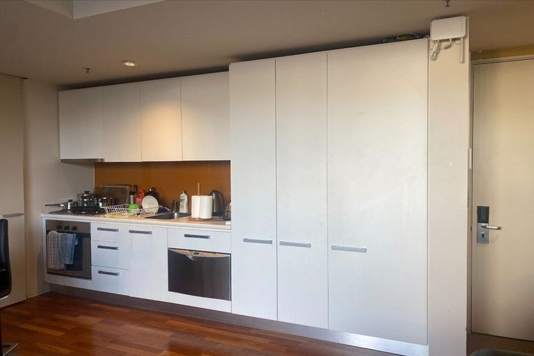 Photo of property in The Wellington Suites, 387/233 Cuba Street, Te Aro, Wellington, 6011