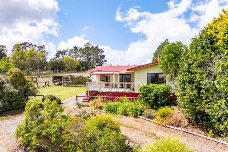 Photo of property in 174 Whatitiri Road, Maungatapere, Whangarei, 0179
