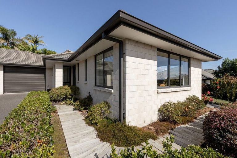 Photo of property in 11 Vista Close, Omokoroa, 3114