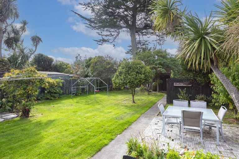 Photo of property in 2/265 Estuary Road, South New Brighton, Christchurch, 8062