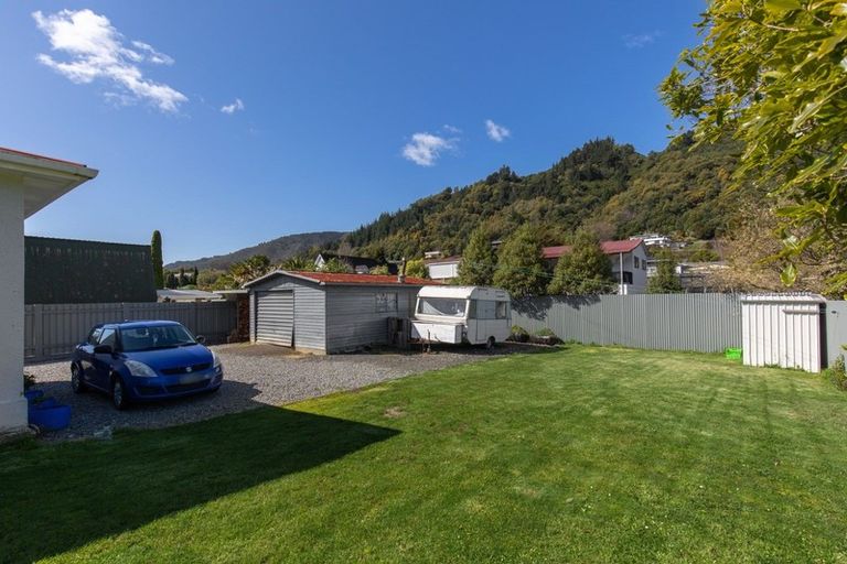 Photo of property in 49a Hampden Street, Picton, 7220