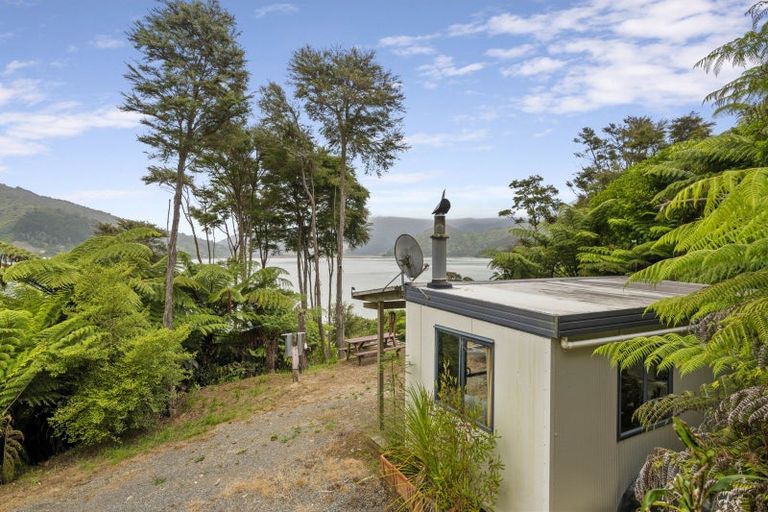 Photo of property in 279 Queen Charlotte Drive, Havelock, Picton, 7281