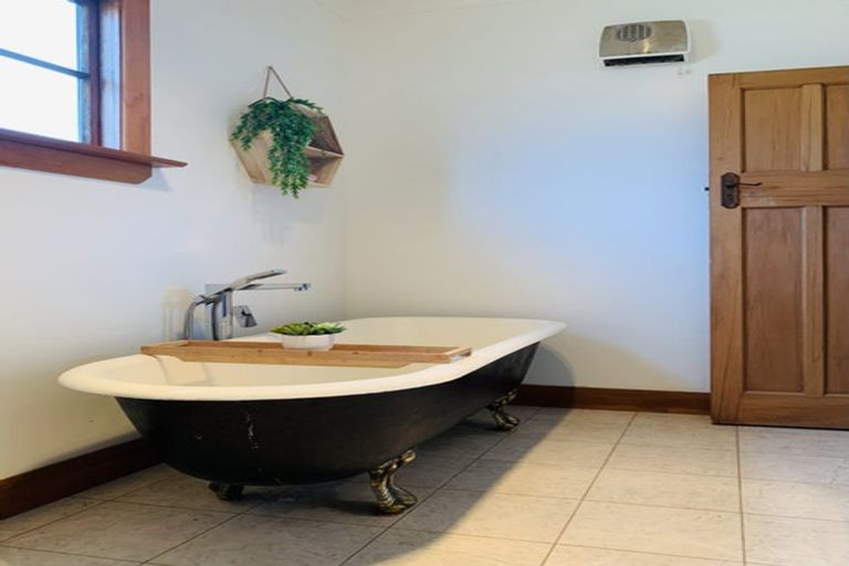 Photo of property in 17 Thackeray Street, Saint Andrews, 7988