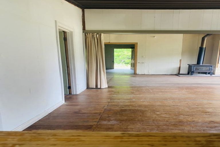 Photo of property in Waipiro Road, Te Puia Springs, Tokomaru Bay, 4079