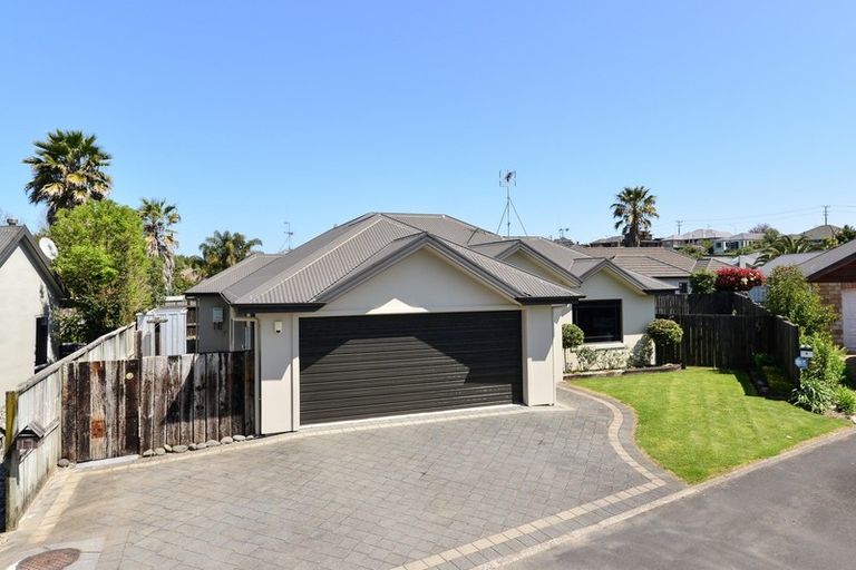 Photo of property in 7 Roderick Place, Rototuna, Hamilton, 3210