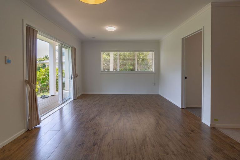 Photo of property in 27 Ian Marwick Place, Birkenhead, Auckland, 0626