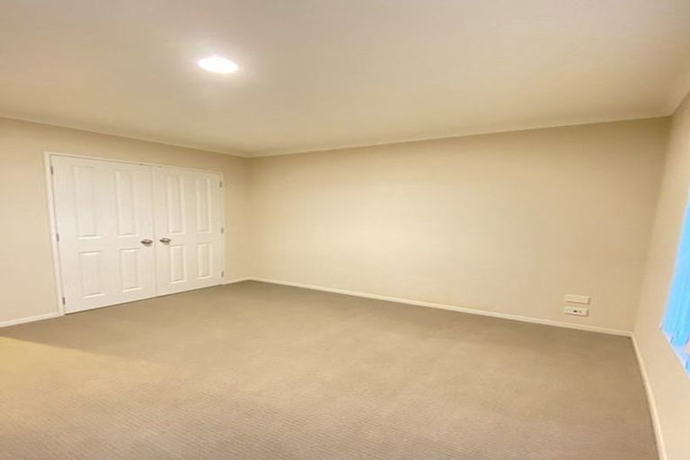 Photo of property in 7 Seresin Crescent, Flat Bush, Auckland, 2016