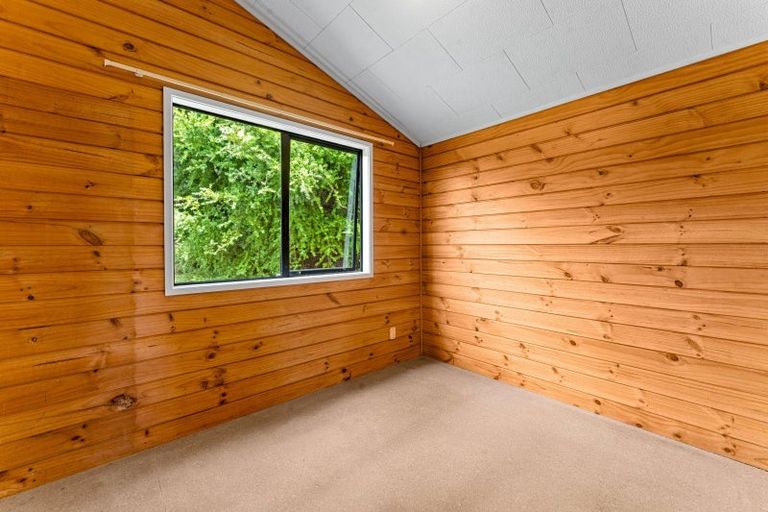 Photo of property in 379 Muriwai Road, Waimauku, 0881