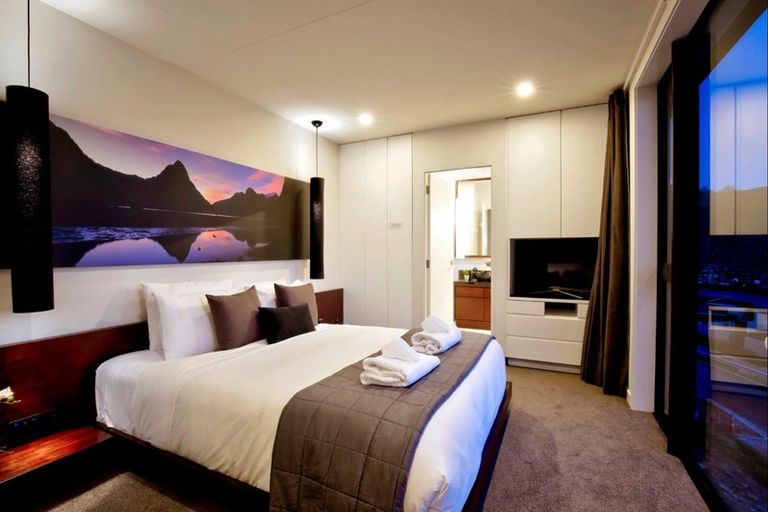 Photo of property in 61 Middleton Road, Queenstown Hill, Queenstown, 9300