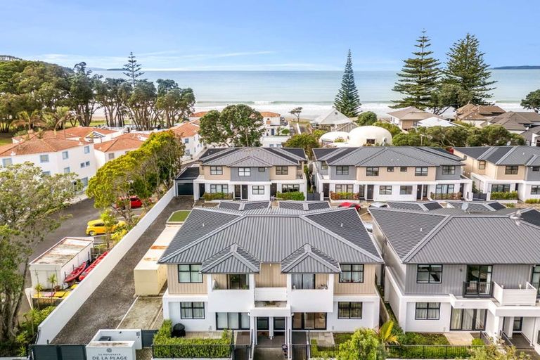 Photo of property in 2/445 Hibiscus Coast Highway, Orewa, 0931