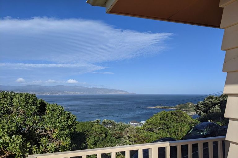 Photo of property in 37 Milne Terrace, Island Bay, Wellington, 6023