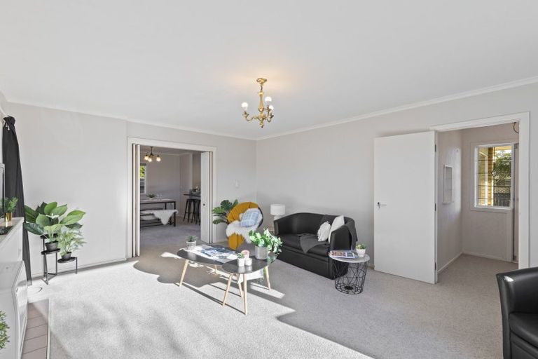 Photo of property in 283a Mangorei Road, Merrilands, New Plymouth, 4312