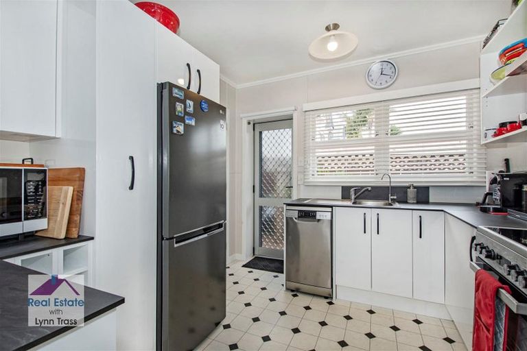 Photo of property in 11 Lupton Avenue, Kensington, Whangarei, 0112