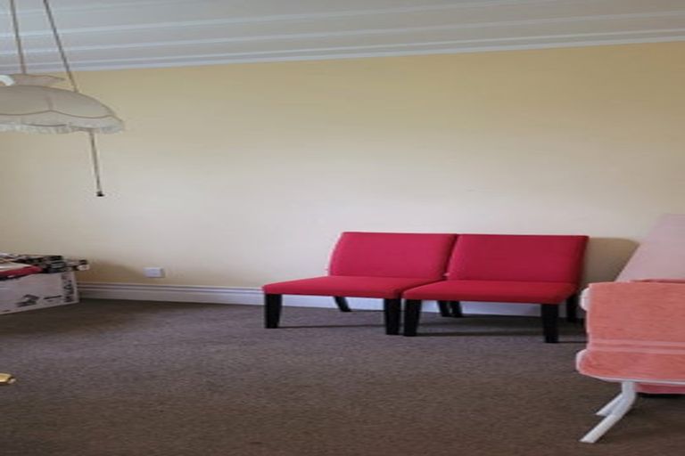 Photo of property in 17 Mouatt Street, Waitara, 4320