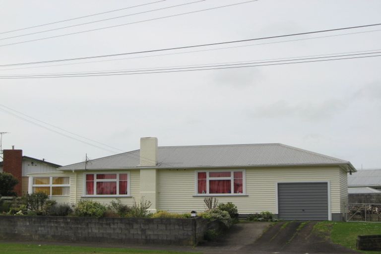 Photo of property in 29 Raleigh Street, Waitara, 4320