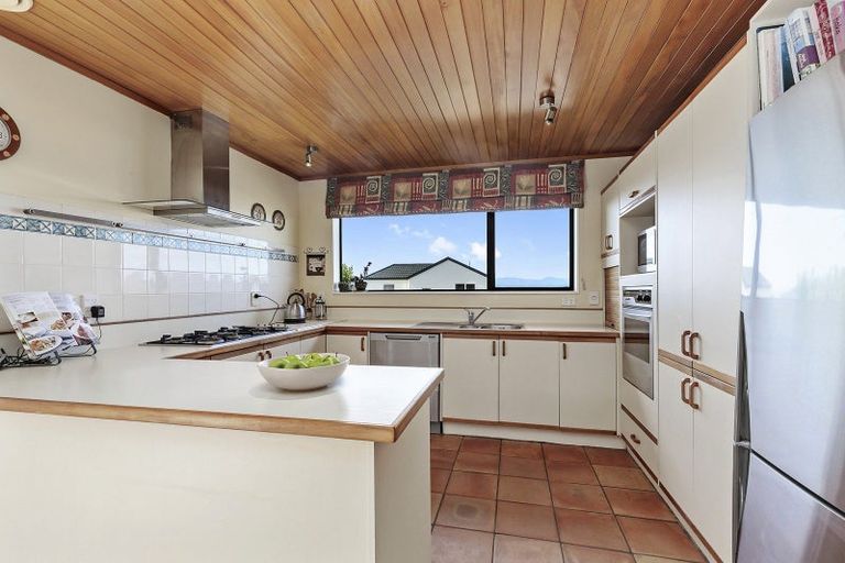 Photo of property in 31 Gurkha Crescent, Khandallah, Wellington, 6035