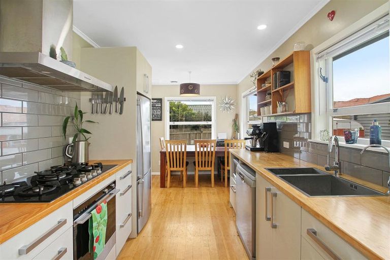 Photo of property in 13 Greenhaven Avenue, Opaheke, Papakura, 2113