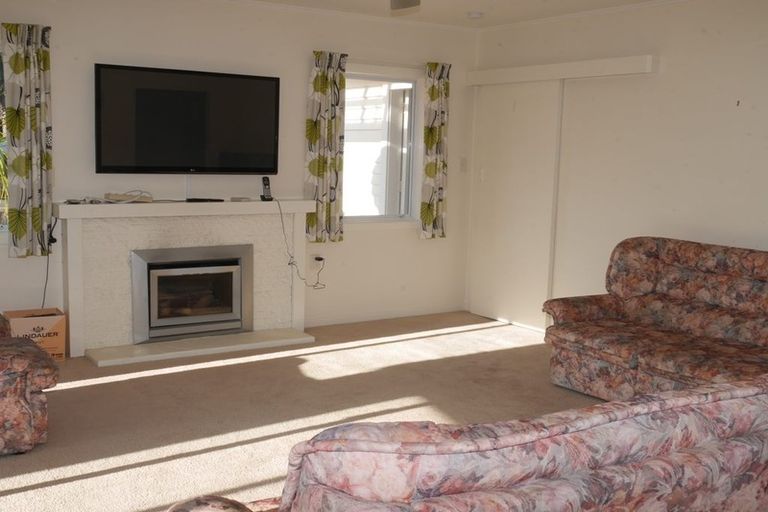Photo of property in 151 Te Moana Road, Waikanae, 5036