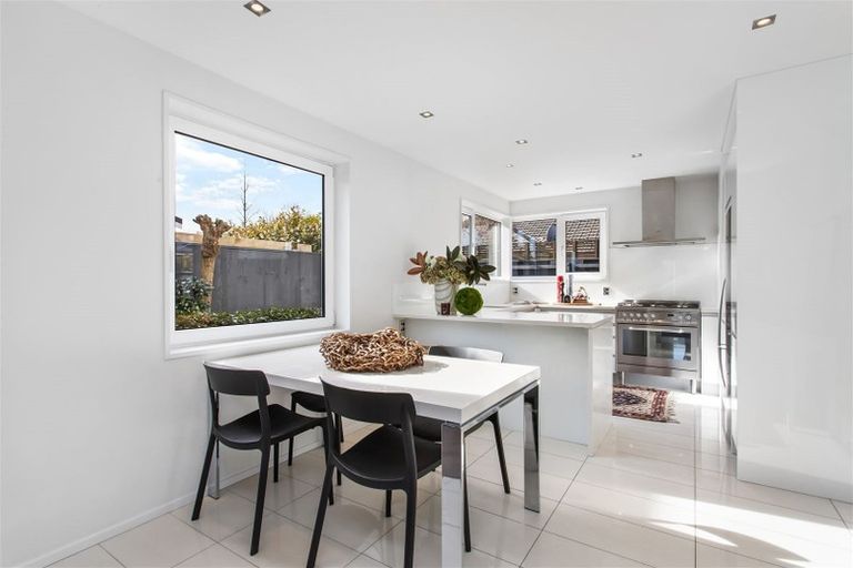 Photo of property in 402a Papanui Road, Papanui, Christchurch, 8053