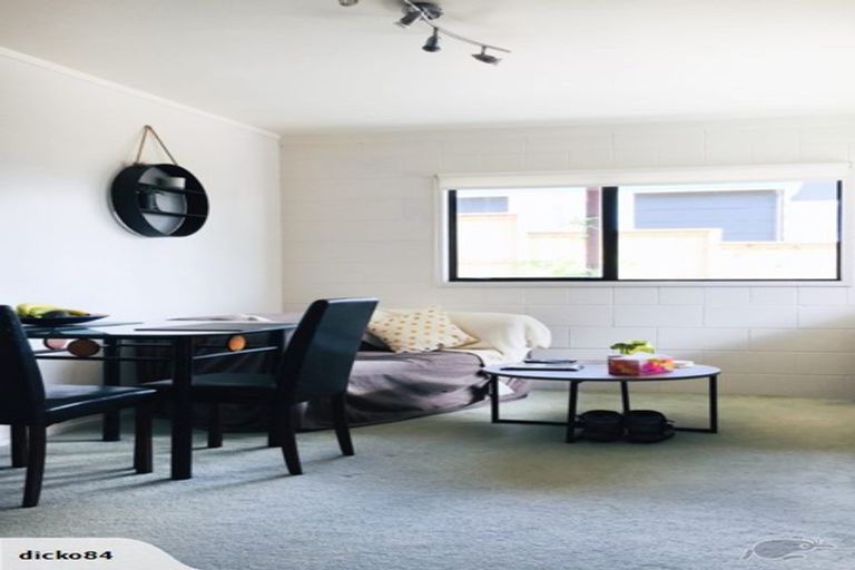 Photo of property in 33a Kauri Road, Stanmore Bay, Whangaparaoa, 0932