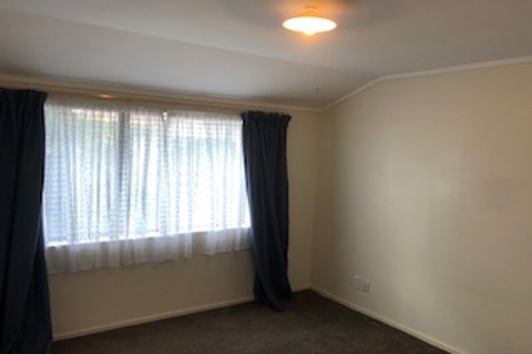 Photo of property in 8b Marama Crescent, Palmerston North, 4414