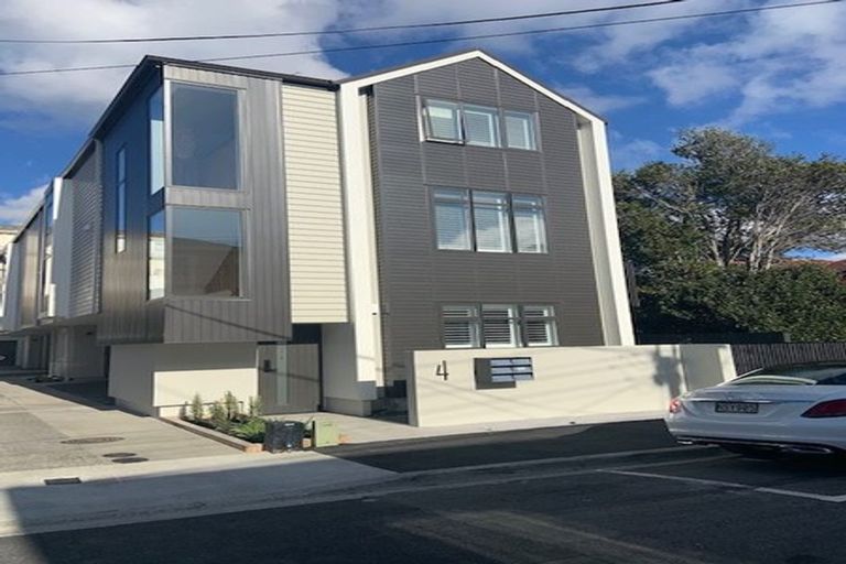 Photo of property in 4c Armour Avenue, Mount Victoria, Wellington, 6011