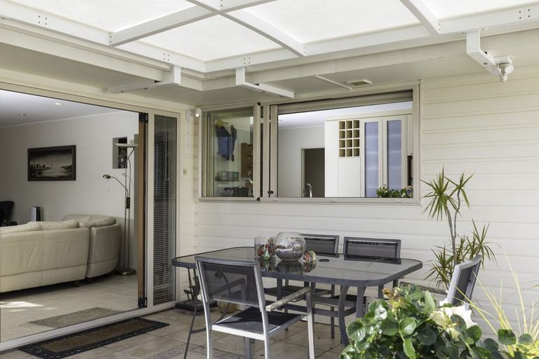 Photo of property in 7b Nukumea Common, Orewa, 0931