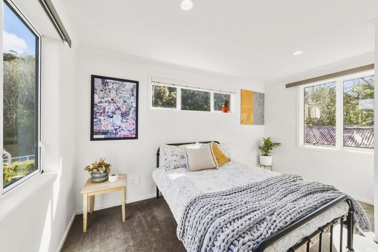 Photo of property in 25 Omar Street, Khandallah, Wellington, 6035