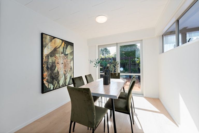 Photo of property in 14b Waimumu Road, Massey, Auckland, 0614