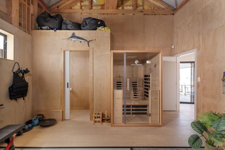 Photo of property in 5 Joyce Harsant Place, Cooks Beach, 3591