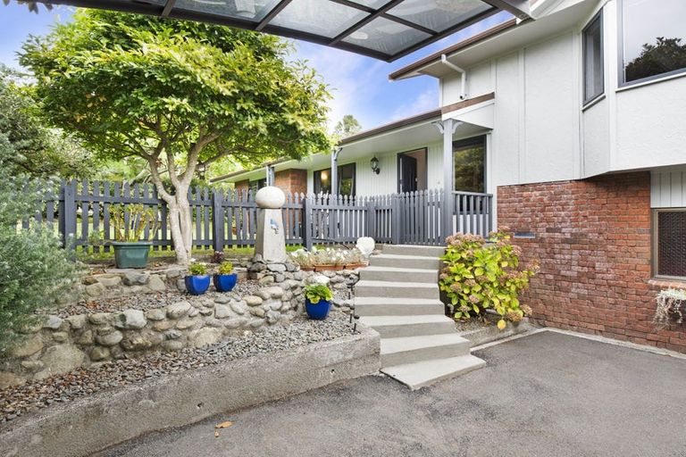 Photo of property in 24 Kereru Street, Waikanae, 5036