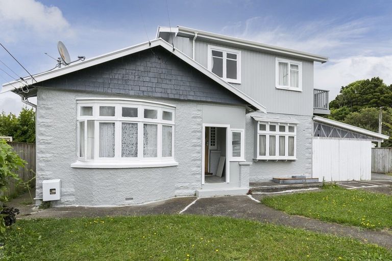 Photo of property in 12 Te Mome Road, Alicetown, Lower Hutt, 5010