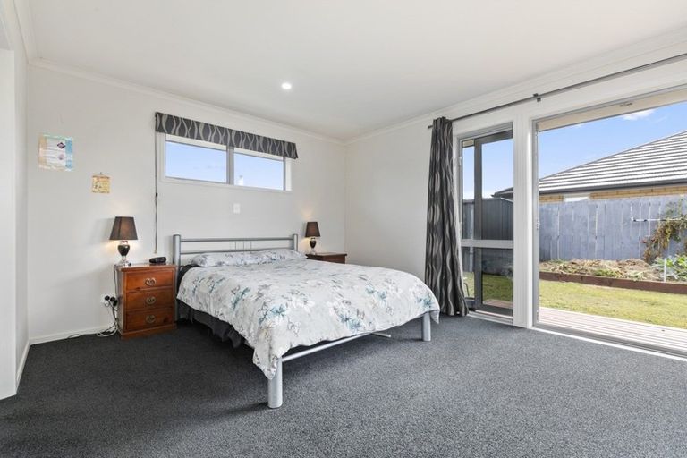 Photo of property in 20 Rainey Crescent, Papamoa Beach, Papamoa, 3118