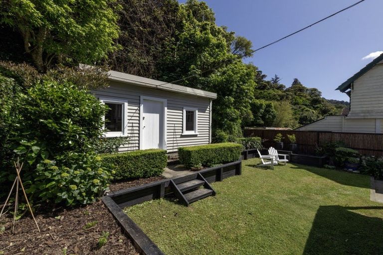 Photo of property in 8 Glen Road, Kelburn, Wellington, 6012