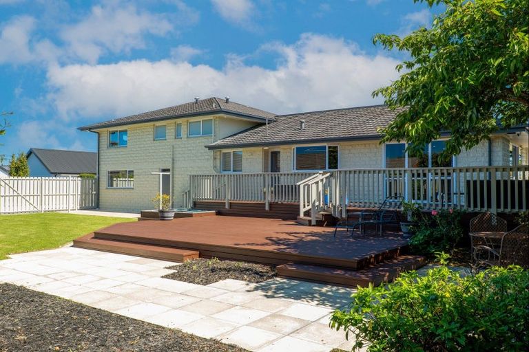 Photo of property in 100a Aorangi Road, Bryndwr, Christchurch, 8053