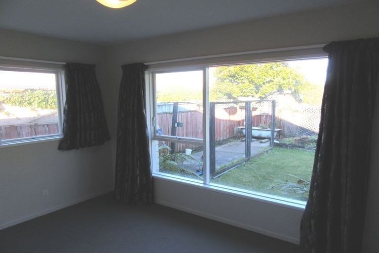 Photo of property in 2/9 Chadlington Street, Parklands, Christchurch, 8083